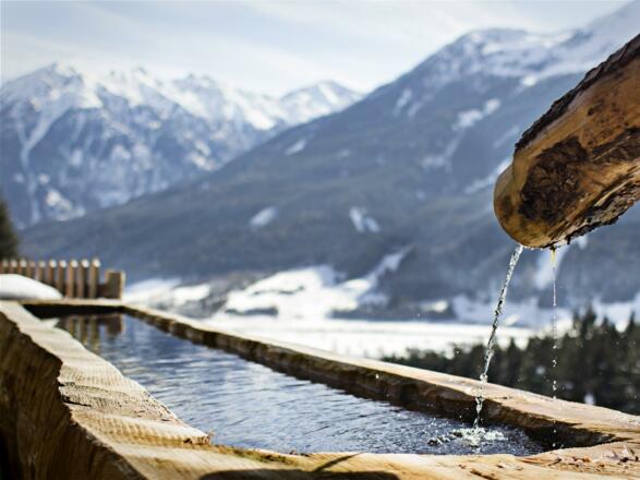 Haus Aussen_Winter_Brunnen
