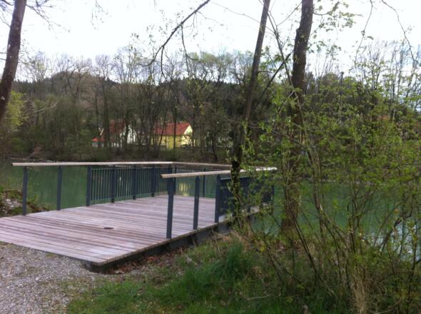 Vom Steg hat man einen außergewöhnlichen Blick auf den Lech