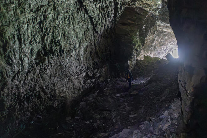 Zurück zum Ausgang der Obstanser Eishöhle.