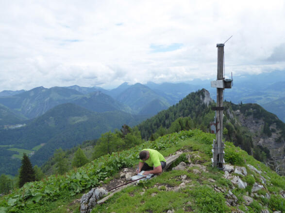 Der Schwarzerberg (1584 m) in Blickrichtung Südosten.