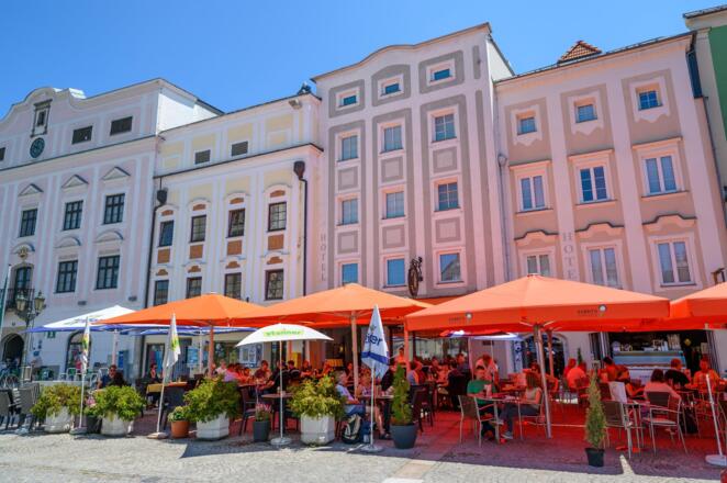 Hotel `Zum Goldenen Schiff` Gastgarten