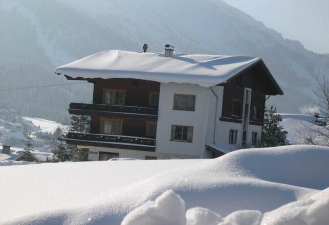 Hausansicht Winter