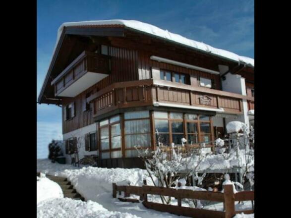 Hausbild Winter