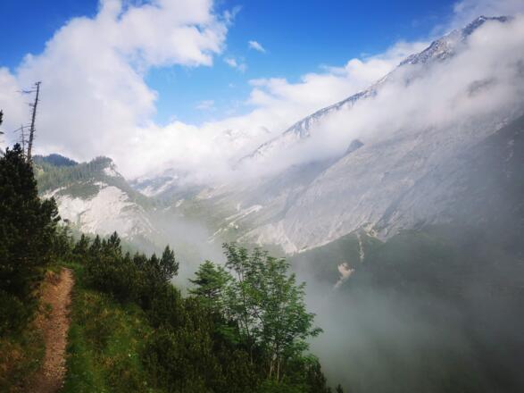 schöner Höhenweg Richtung St. Magdalena