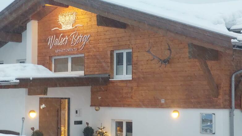 bb95cd91-2e5a-489b-bf1b-2dcb9e513d22