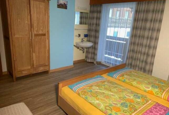 Appartement 5 Schlafzimmer mit Balkon