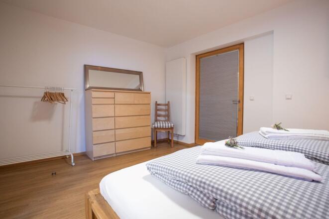 Schlafzimmer 1 im EG