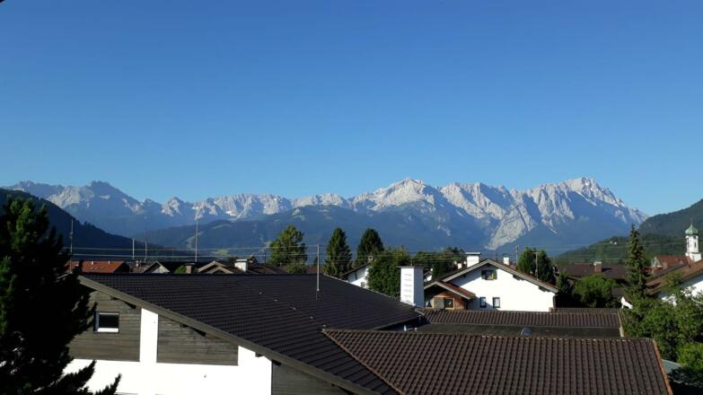 77bd5681-e994-41d9-b3f2-c563e404f53d