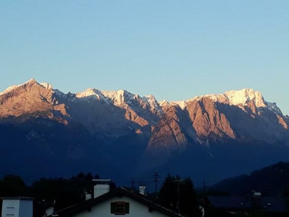 e576ed8d-76a9-4162-a432-16502b35f004