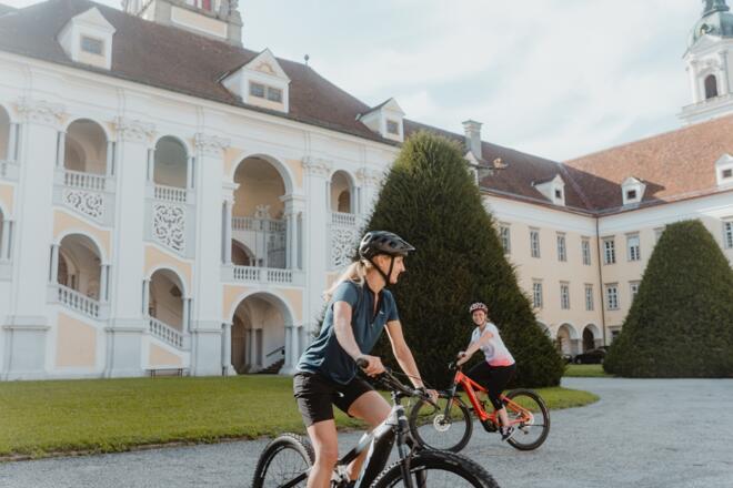Radtour am Donauradweg Stift St. Florian