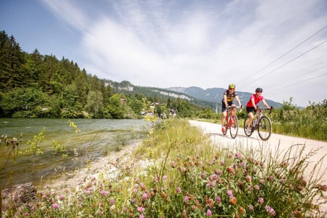 Rückfahrt entlang der Traun nach Bad Goisern auf dem Gravelbike auf der Goiserer Natur Runde