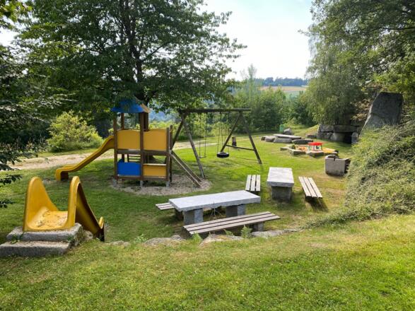 Rastplatz & Spielplatz