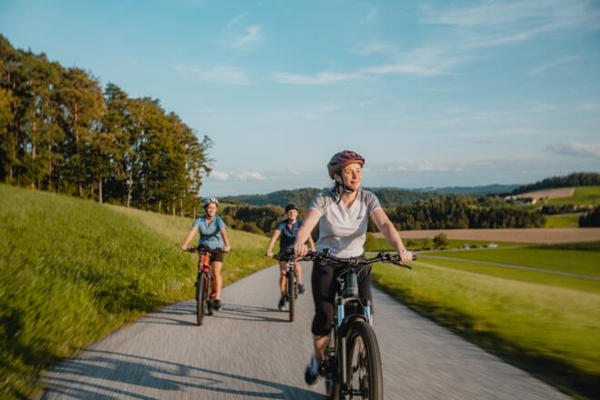 Radtour Radfahrerinnen Donauradweg