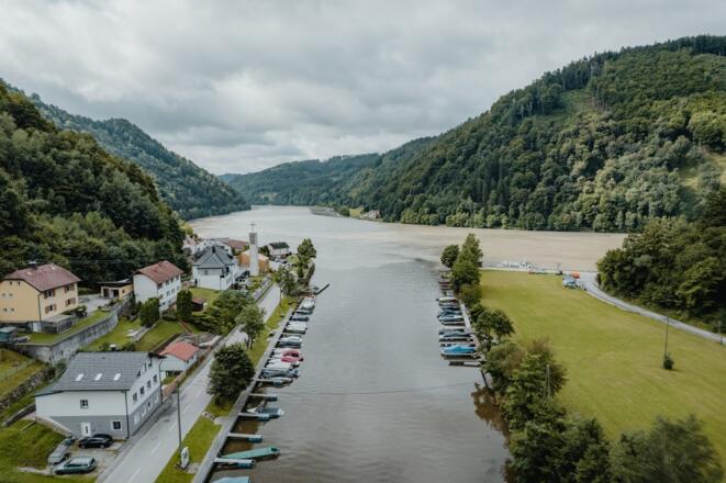 Radfahrerinnen Gasthof Gierlinger Obermühl an der Donau