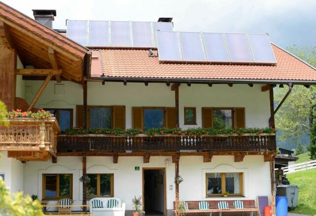 Aussenansicht im Sommer