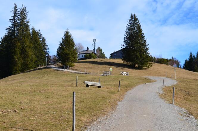 Das erste Zwischenziel ist fast erreicht: Der Berggasthof Neureuth.