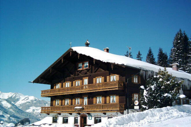 hausansicht-berggasthof-bichlersee-winter