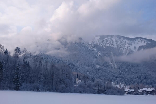 Blick vom Achendamm zur Kirchen von Raiten_web_Keferstein