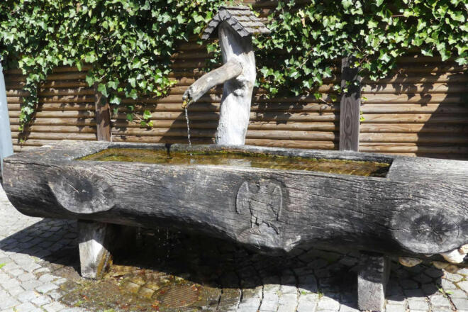 brunnen am burgtor oberaudorf jpg