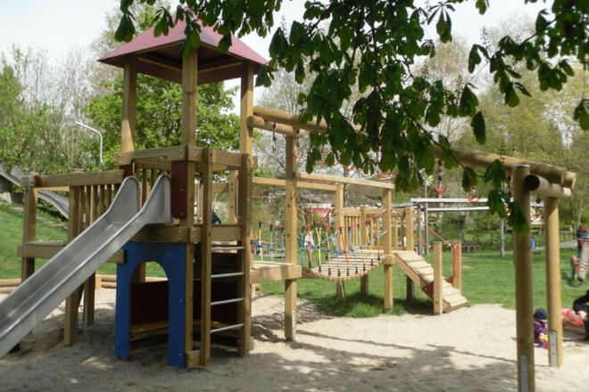 spielplatz grosskarolinenfeld