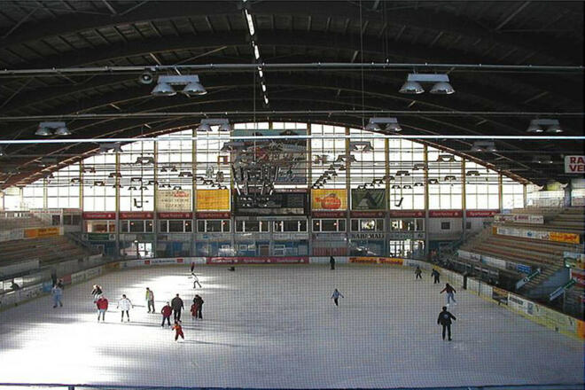 Eisstadion-Rosenheim-1