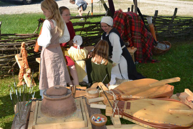 bedaiusfamilienfes-bajuwaren-fotogra-Hans-Asböck-Bildrechte-Gemeinde-Seeon-Seebruck