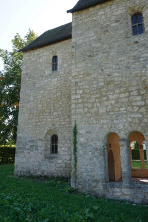 karolingische -torhalle-fraueninsel
