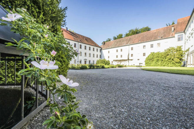 augustiner-chorherrenstift-innenhof