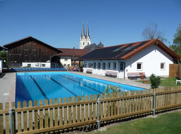 Schwimmbad_Tuntenhausen_2011