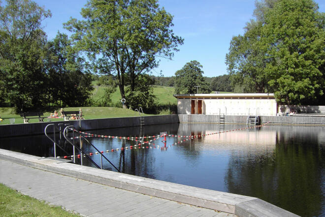 Natur-Moor-Freischwimmbad-1