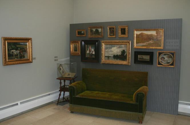 Blick-in-die-Ausstellung-Schaetze-des-Sammlers-Max-Bram