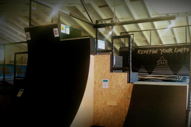 warped-wall-to-freefall-trampolinpark-rosenheiim