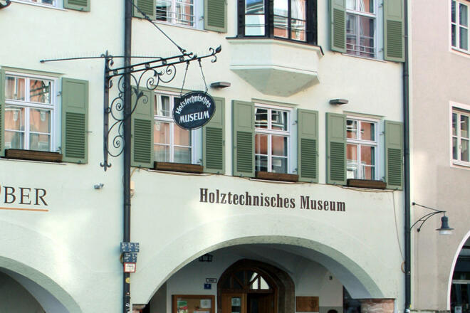 aussenansicht-holztechnisches-museum