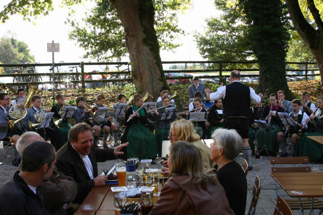 Biergarten des Bräustüberls Maxlrain.