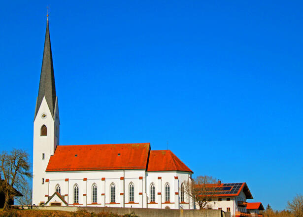 Titelbild Stephanskirchen Kirche quer-web
