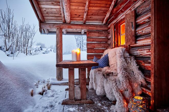 Garten- und Glühweinhütte im Winter
