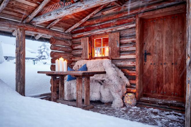 Garten- und Glühweinhütte im Winter