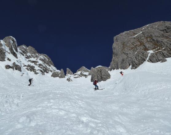 Im oberen Schlußteil wird die Rinne rund 40 Grad steil.