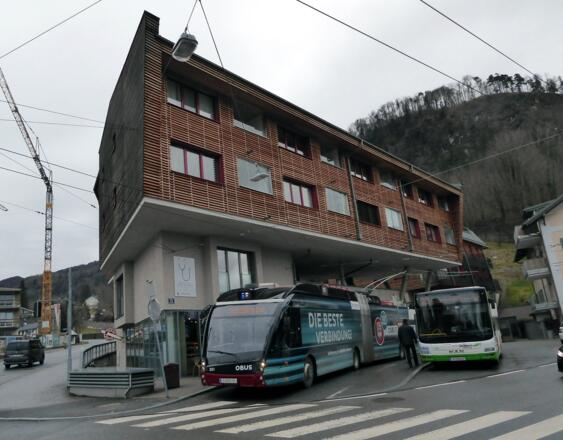 Der Startpunkt in Obergnigl wird von den Bussen des innerstädtischen Linienverkehrs häufig angefahren.