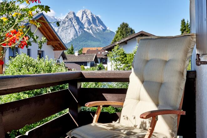 Blick vom Balkon zur Zugspitze