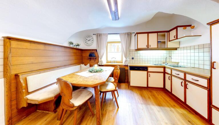 Küche mit Essbereich