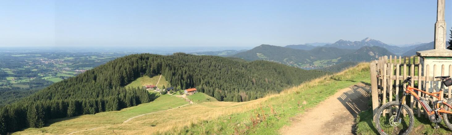 Blick vom Gindelalmschneid zur Gindel-Alm