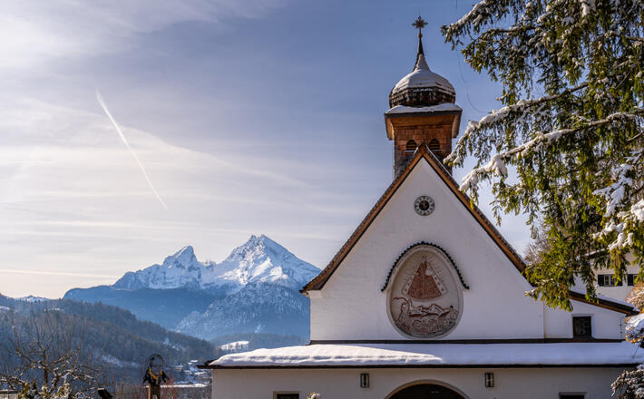 Maria am Berg, im Hintergrund der Watzmann