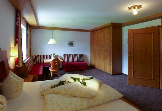 Almhotel Told