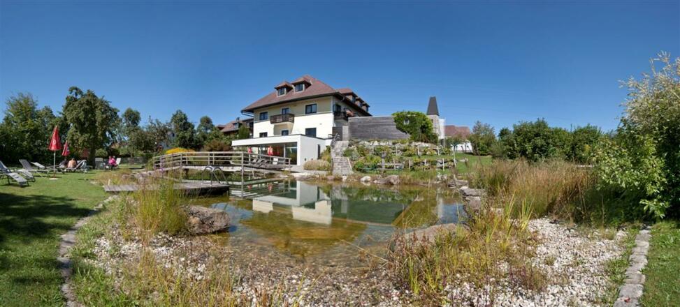 Hotelansicht Sommer