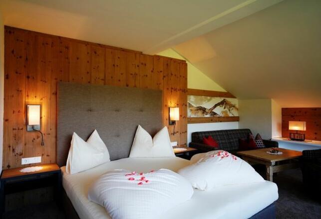 Almhotel Told