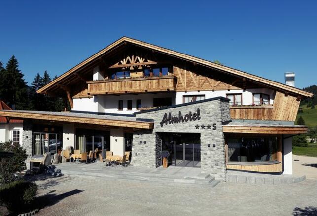 Almhotel Told