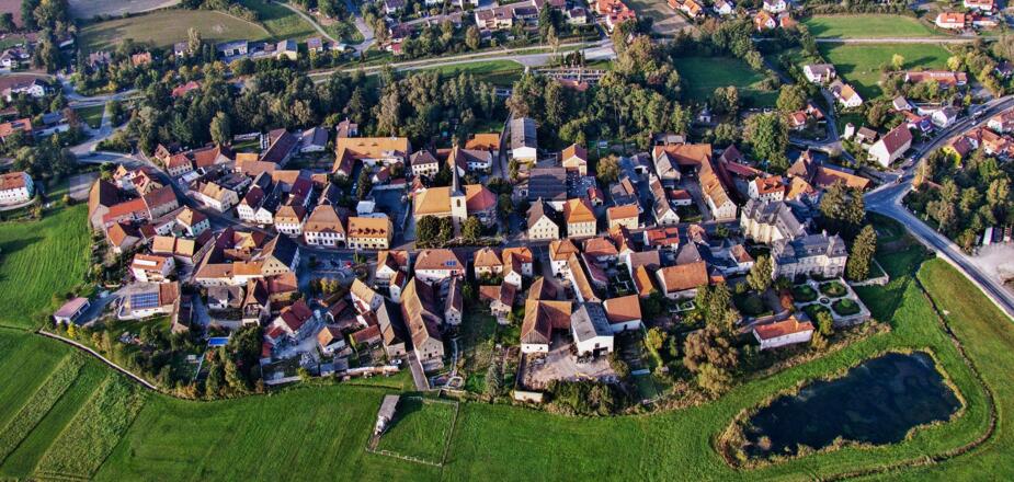 Luftbild von Burgwindheim
