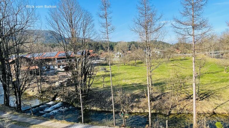 Balkon Blick zum Bach