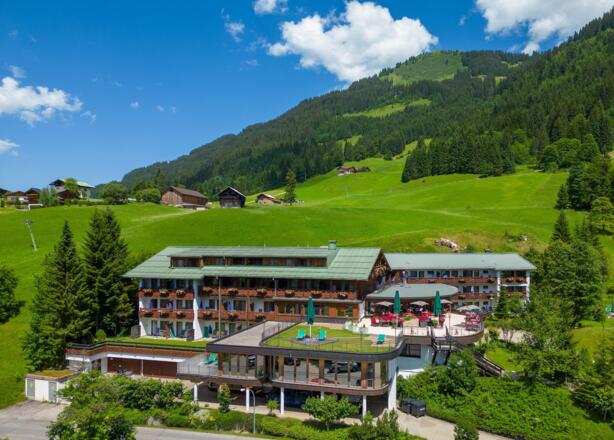 12aw_aussengarten_Wildental__IFA_Hotel_Kleinwalser